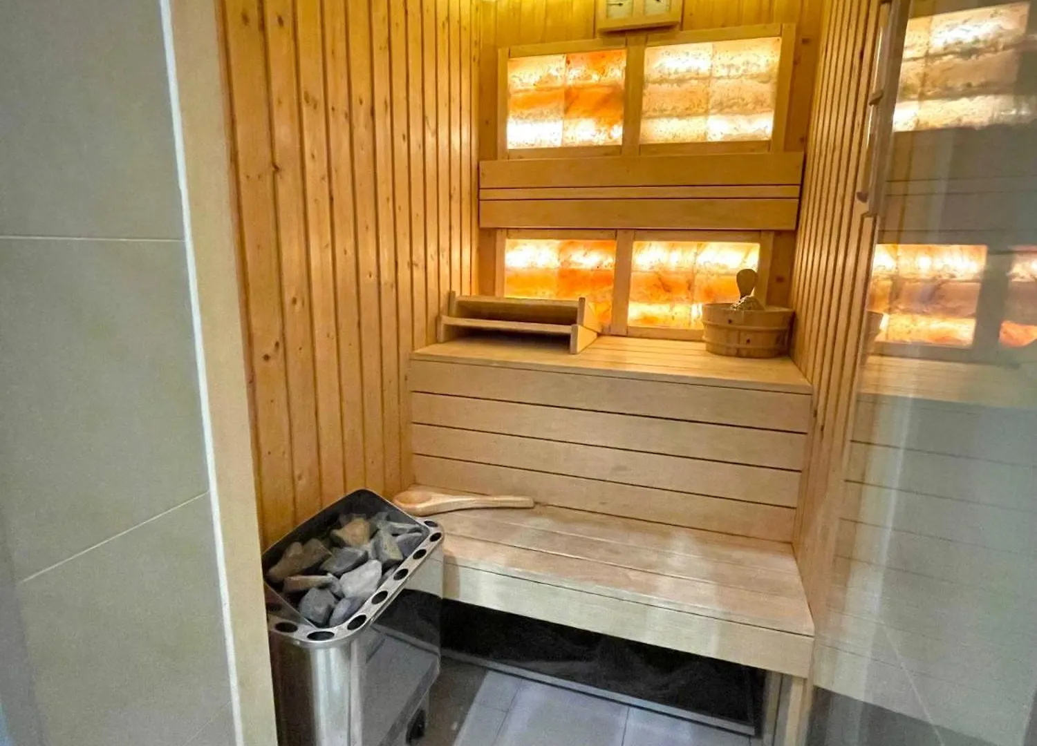 Apartment Pearl Lux - Finn & Steam Sauna Budapest